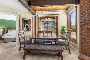 تناول الطعام