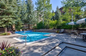 Opvarmet pool