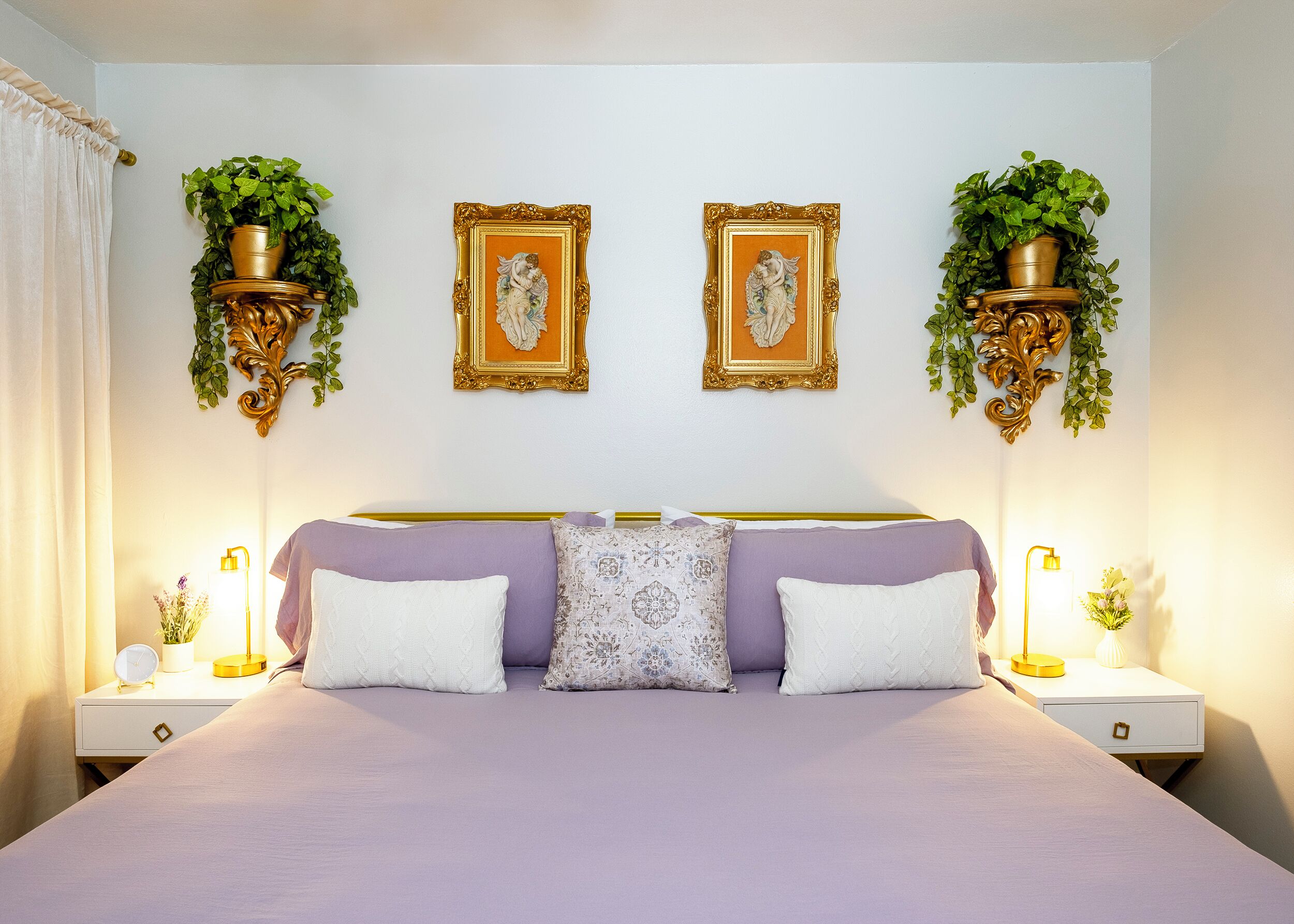 2 bedrooms, desk, iron/ironing board, WiFi