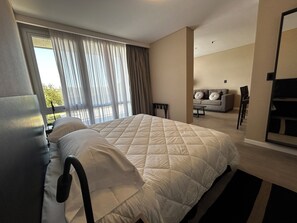 In-room safe, free WiFi
