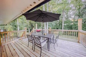 Outdoor dining - The Grand Slam - The Battery ATL (Smyrna)