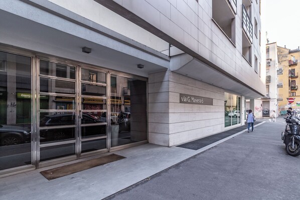 Exterior - Masera 6 - One Bedroom Apartment, Sleeps 4 (Milan)