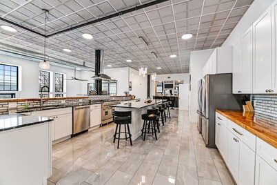 A showpiece, modern, lake-view marvel w/ Hot Tub, Chef's Kitchen