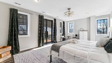 5 bedrooms, iron/ironing board, WiFi, bed sheets