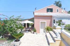 Exterior - Villa Eleni Peritheia by Corfu Escapes (Corfu)