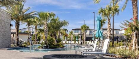 حمّام سباحة مُدفَّأ