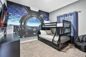 5 bedrooms, iron/ironing board, WiFi, bed sheets