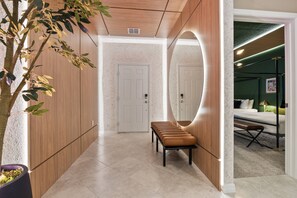 10 Schlafzimmer, Bügeleisen/Bügelbrett, WLAN, Bettwäsche