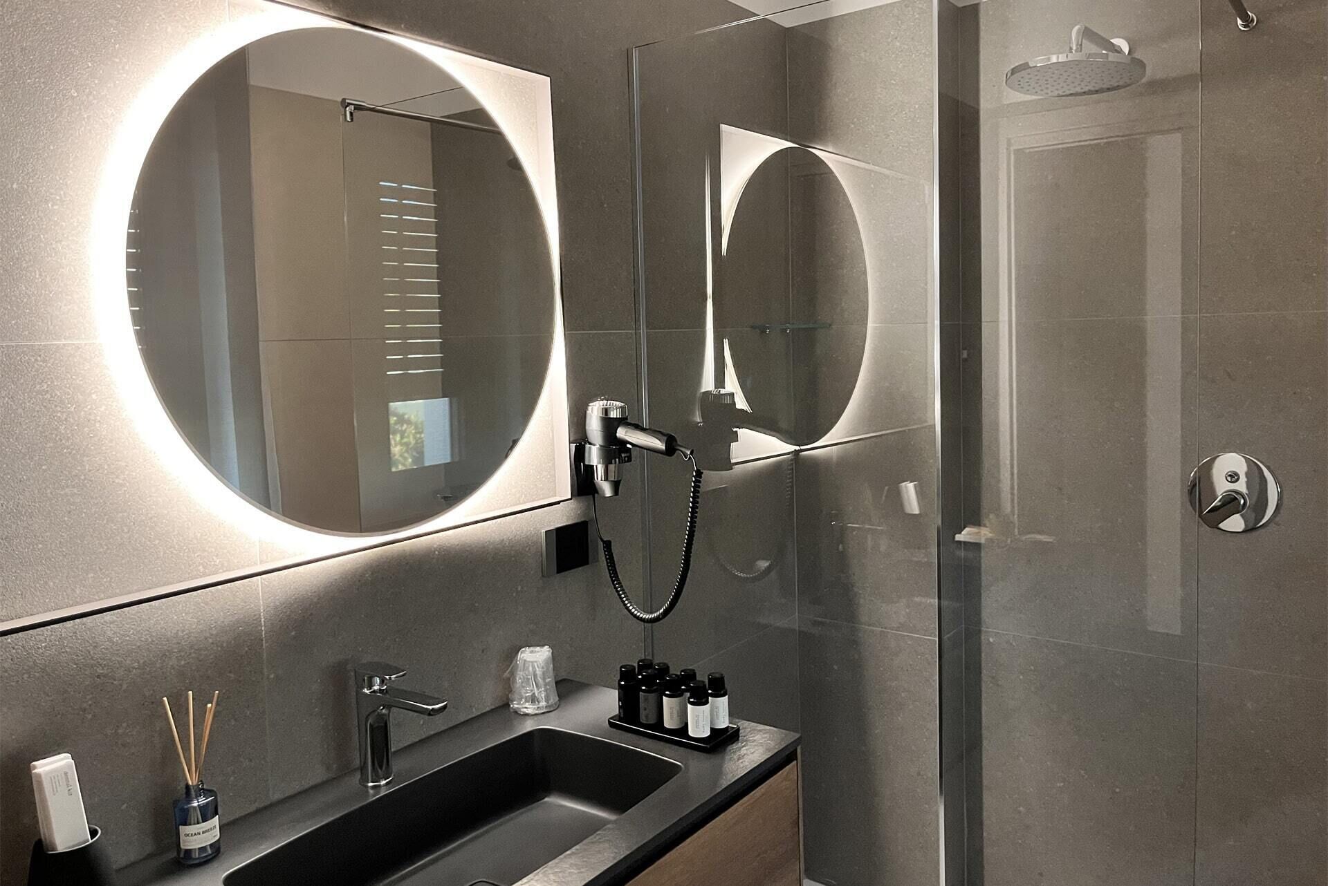 Junior Apartment | 1 bedroom, in-room safe, desk, laptop workspace