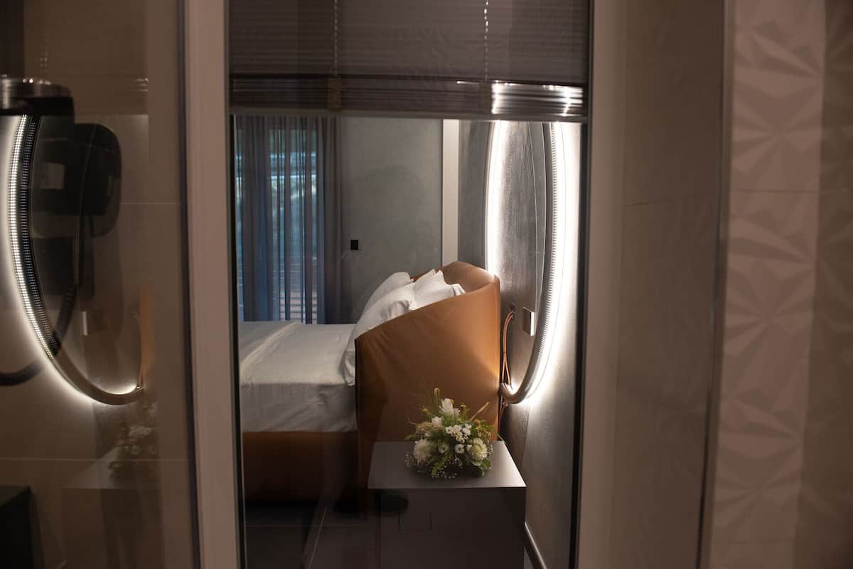 Junior Apartment | 1 bedroom, in-room safe, desk, laptop workspace