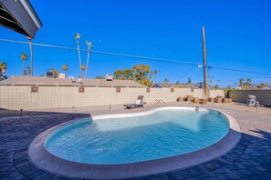 Pool - The Oasis, a Vegas Villa (Las Vegas)