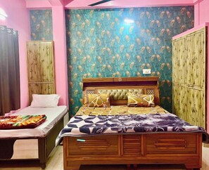 1 bedroom, iron/ironing board, free WiFi, bed sheets