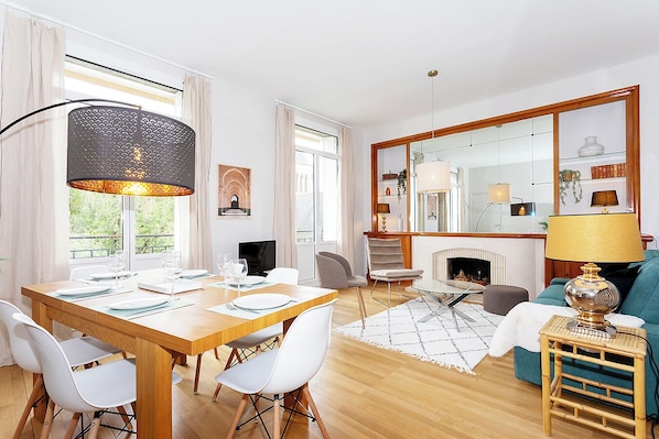 Vue depuis lâhĂ©bergement