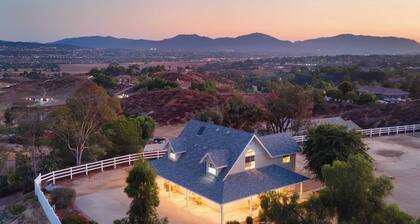 Wine Country Retreat Gorgeous Views, Minutes to Wineries