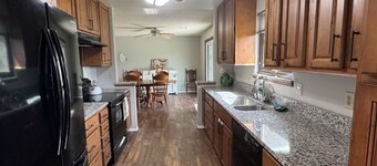 Cowgirl Casa ~ ADA accesible & kid friendly 3/2 ranch home in Montrose, CO