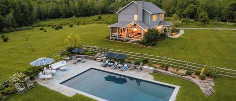 Et oppvarmet basseng