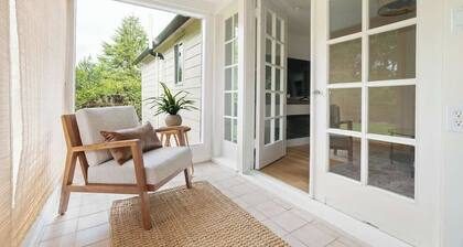 Contemporary Camas Retreat