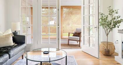 Contemporary Camas Retreat