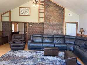 Living area - Three bedroom house in the country outside West Point with lots of living space (West Point)