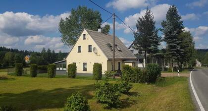 Charmantes Haus mit WLAN in Marienberg OT KÜHNHAIDE