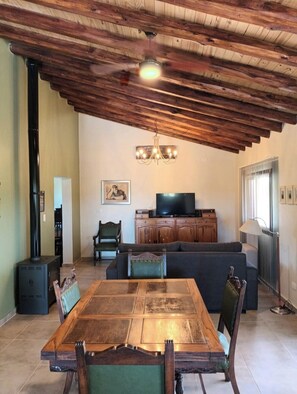 Deluxe House, Patio, Mountain View | Living area | TV - Finca Rosablanca (Tunuyan)