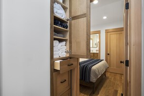 2 bedrooms, iron/ironing board, travel crib, free WiFi