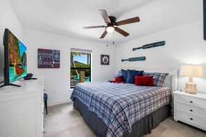 4 bedrooms, iron/ironing board, WiFi, bed sheets - Family Oasis w/Pool, Game Room, Outdoor Kitchen Sleeps 12 (Cape Coral)