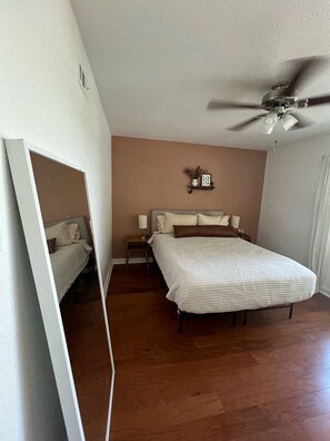 2 chambres, bureau, Wi-Fi, draps fournis