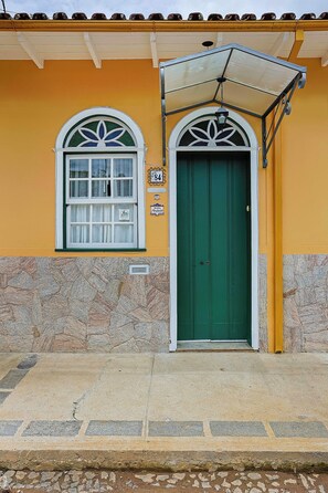 Front of property - Pousada e Adega Lapa do Lobo (Valenca)