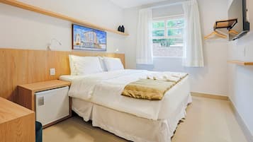 Quarto luxo, 1 cama King | Wi-Fi de cortesia