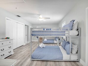 4 bedrooms, desk, iron/ironing board, travel crib