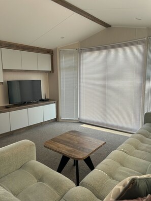 Interior - Cosy Holiday Home at Freshwater Beach Holiday Park on the iconic Jurassic Coast (Bridport)