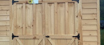 Off Grid Glamping Shed with River Access 