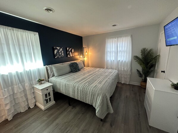 3 bedrooms, desk, free WiFi, bed sheets