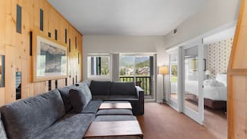 ์ํํธ (2 Bedrooms) | ์ธ๊ด