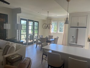 Dining - Newly remodeled, comfortable 3-bedroom condo with golf course views of CCO! (Oxford)