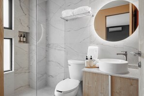 Comfort Room | Bathroom | Shower, free toiletries, hair dryer, towels - District Polanco by Lumina (Mexico City)