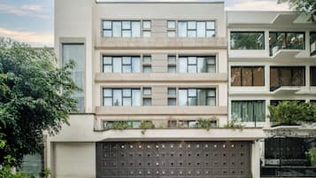 Mặt tiền nơi lưu trú