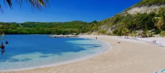 Oceanview 3-bedroom Atlantic Breeze Villa, Antigua & Barduda, Willikies AC, WiFi