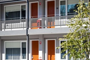 Unclassified image, 3 of 19, button - HotelMOTEL Adelaide (Adelaide)