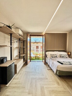 1 bedroom, in-room safe, free WiFi, bed sheets - Designer Holiday Homes 15 minutes from Lake Iseo (Boario Terme)