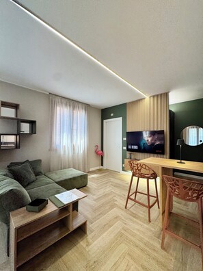 Smart-TV og stereoanlegg