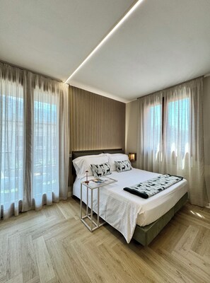 1 soverom, safe på rommet, wi-fi (inkludert) og sengetøy