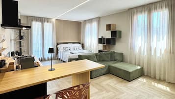 1 bedroom, in-room safe, free WiFi, bed sheets