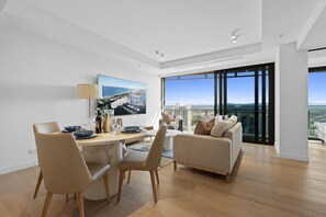 Dining - Cozy 2 Bedroom Unit at Jewel Residences - Q Stay (Jew 2306 - 2N - NB) (Surfers Paradise)