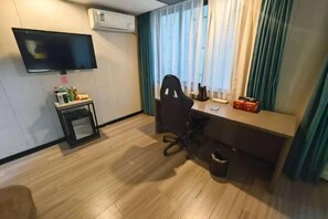 Room - Yueyue Chain Hotel (Zhengzhou Dehua Pedestrian Street Erqi Square Subway Station) (Zhengzhou)