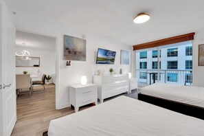 1 bedroom, desk, WiFi