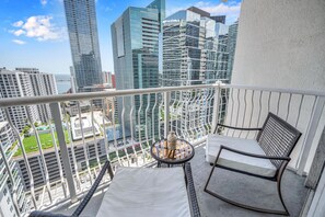 Property grounds - Ocean front private unit (Miami)