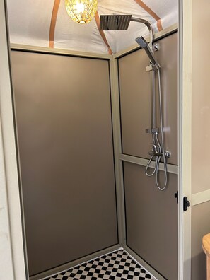 Bathroom shower - Camp Sakura Desert Dream (Taouz)