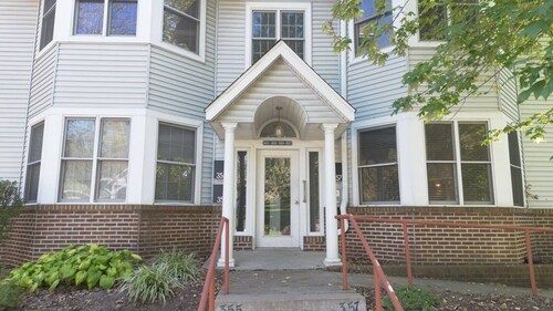 Little 5 Condo: King Beds | Ping-Pong | Garage